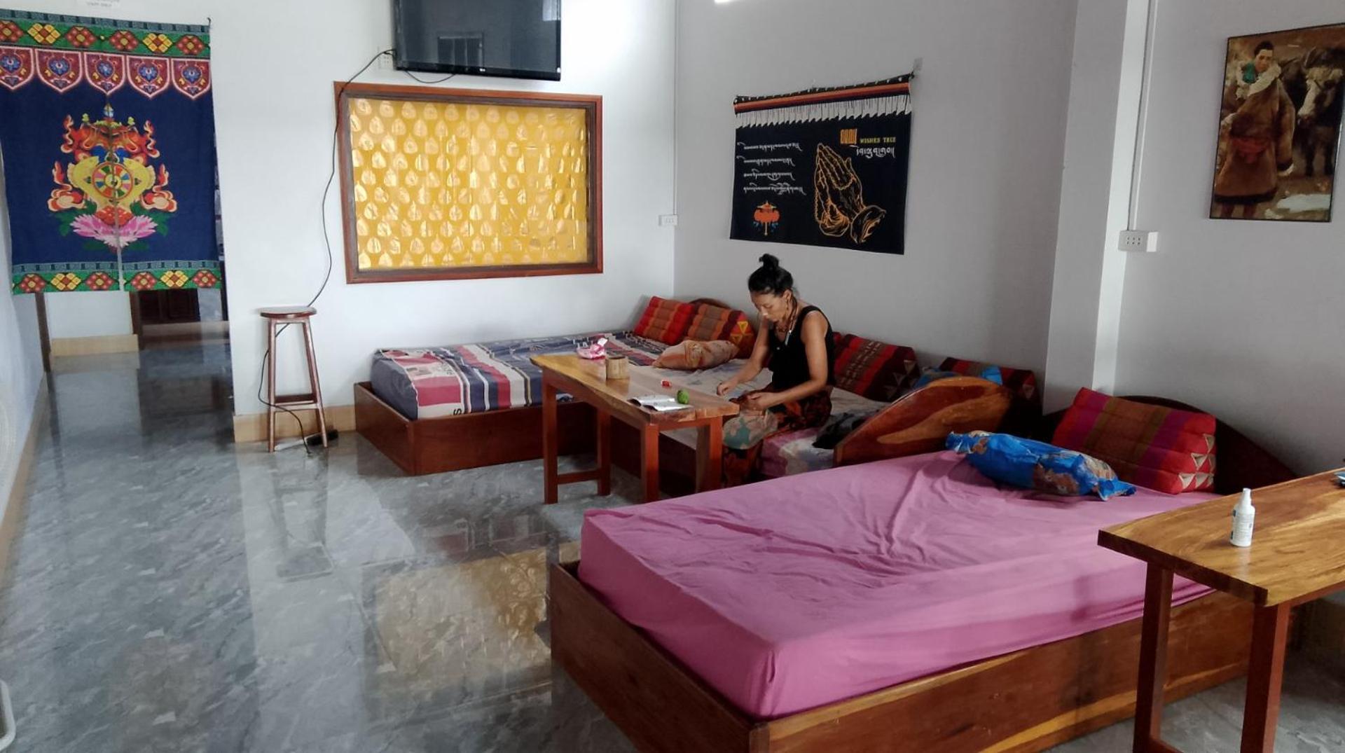 Tibet Restaurant And Hostel Nakasong Eksteriør billede