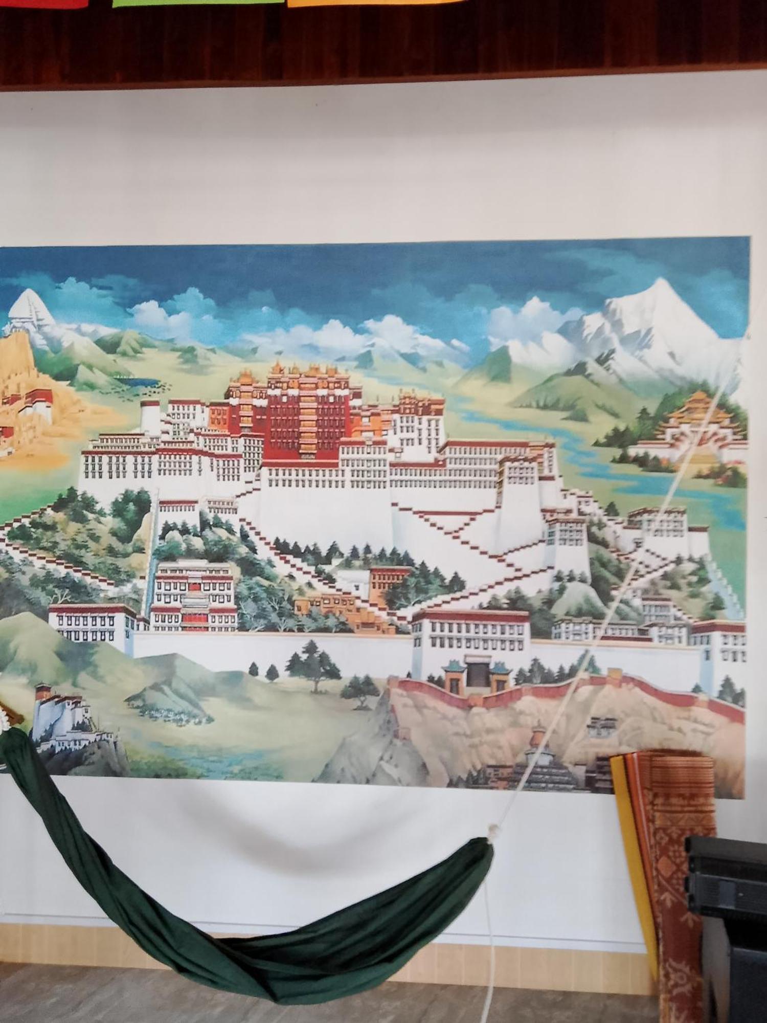 Tibet Restaurant And Hostel Nakasong Eksteriør billede